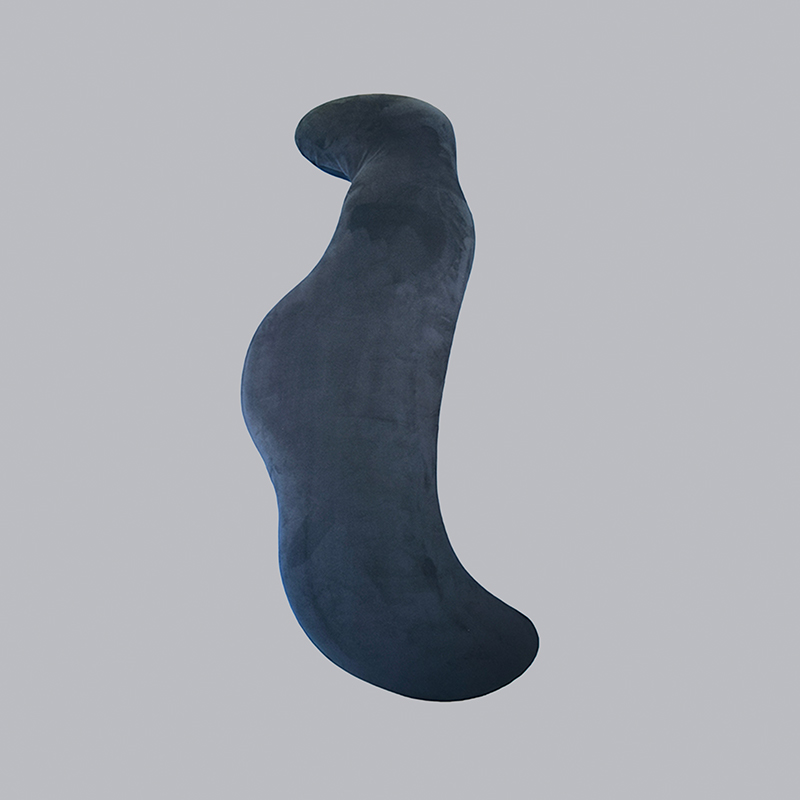 Long coussin en peluche pour canapé et lit
